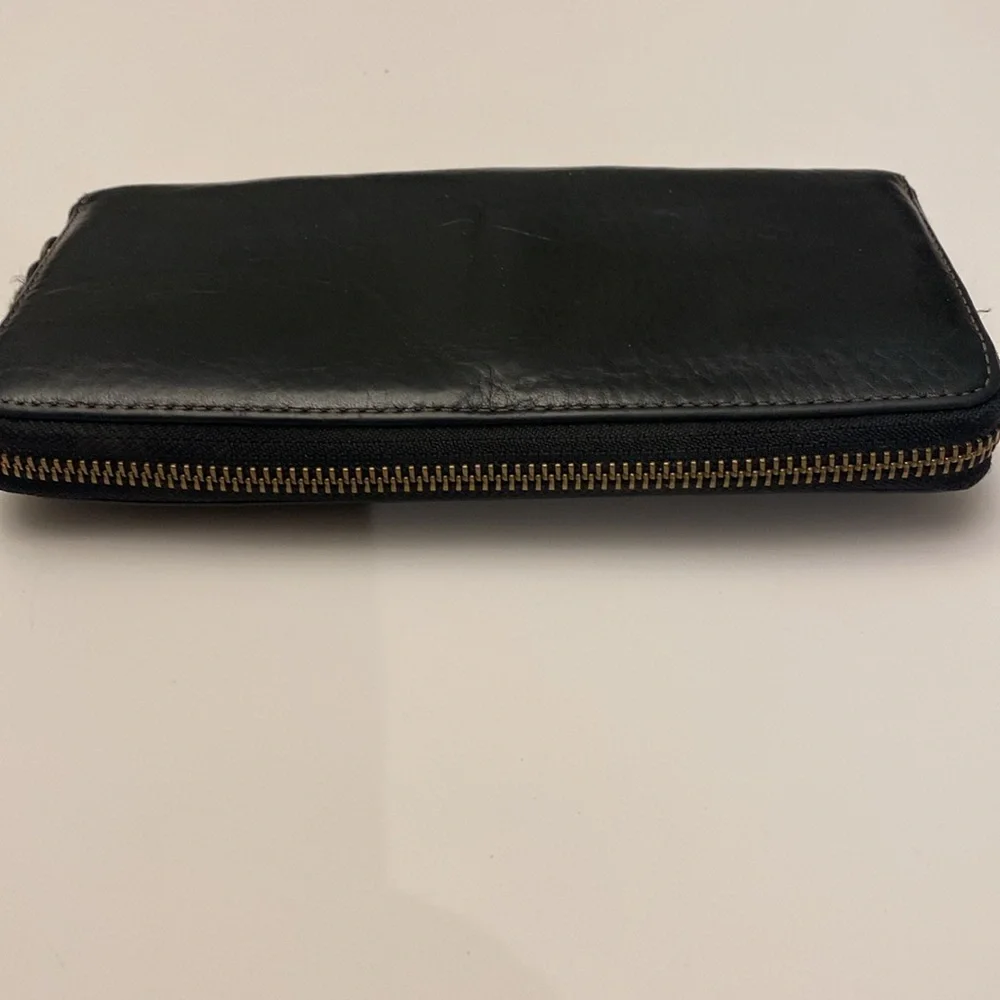 Coach Women’s Black Leather Zip Around Wallet - Picture 8 of 9